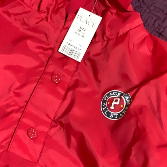 Red jacket - Picture 2 of 3